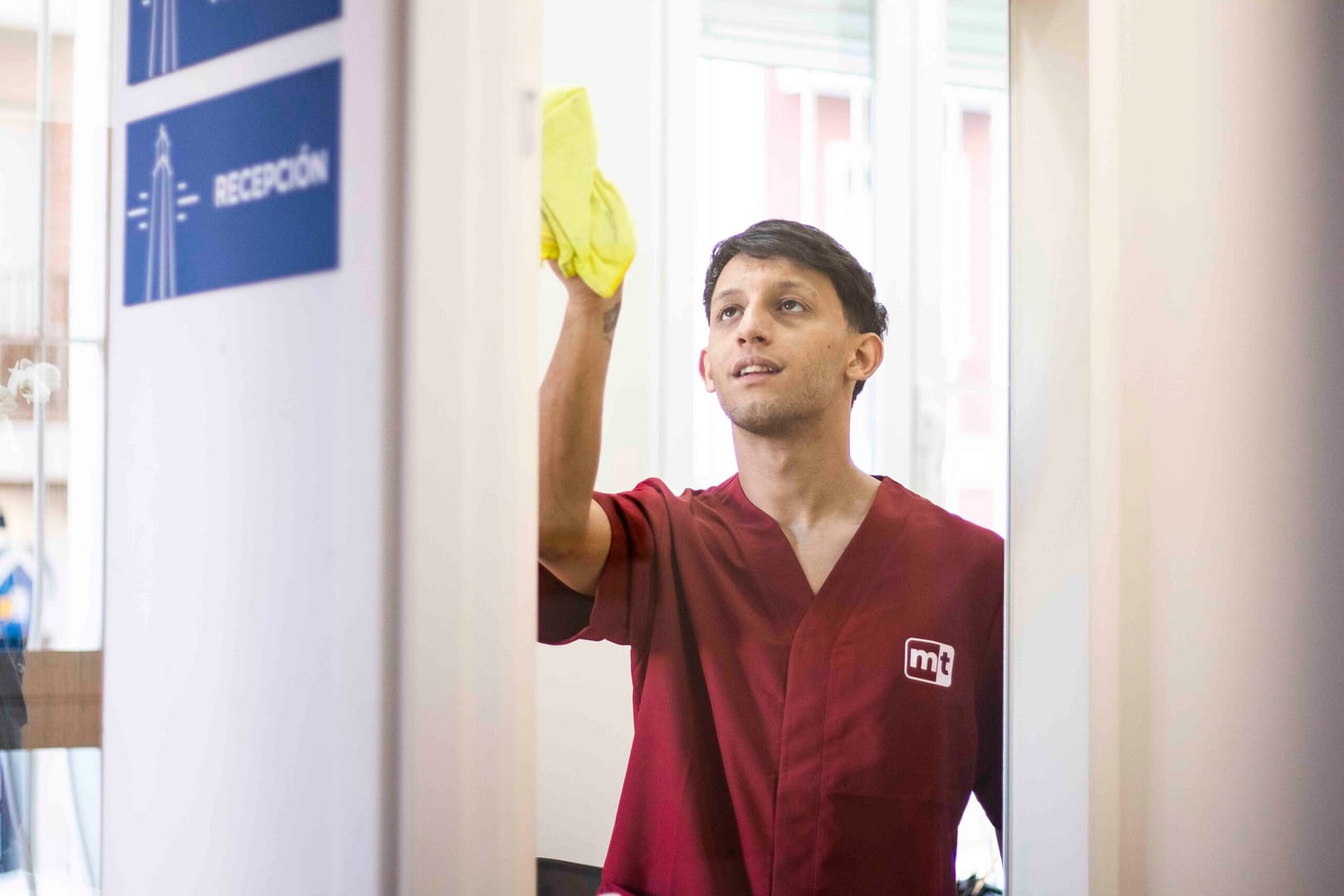 Servicios Limpieza y Ayuda a domicilio Mayores y Dependientes Espacios Religiosos